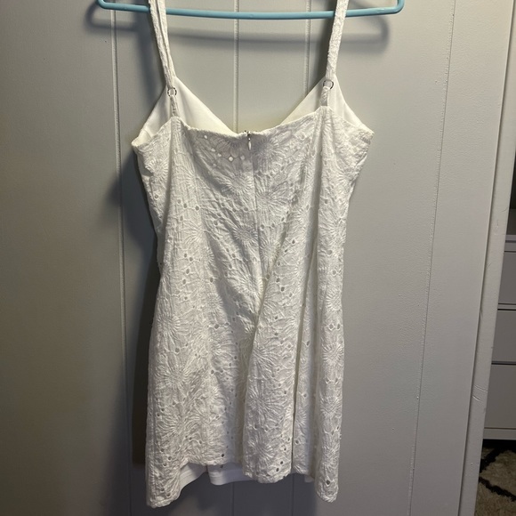 Cloud Ten white lace dress size medium - Picture 2 of 4